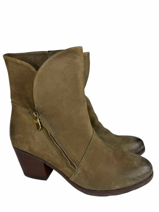 bussola Shoes - Bussola Reiiavik Asymmetrical Olive Green Leather  Zip Heeled Boots Sz 38